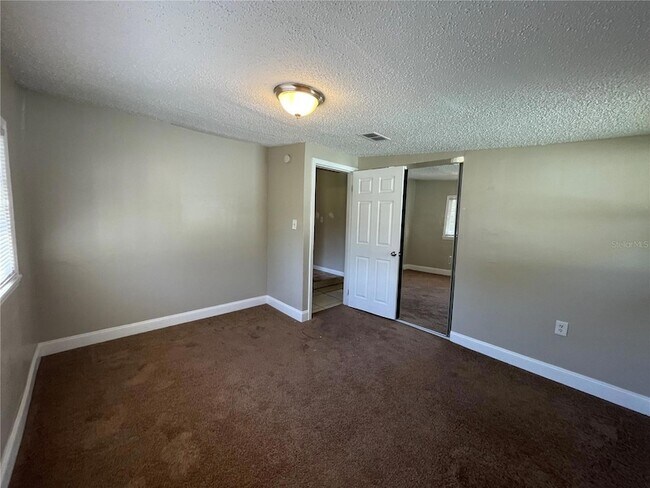 Foto del edificio - 10204 N Edison Ave