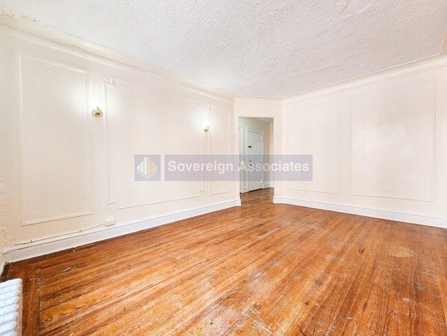 Building Photo - 2 North St