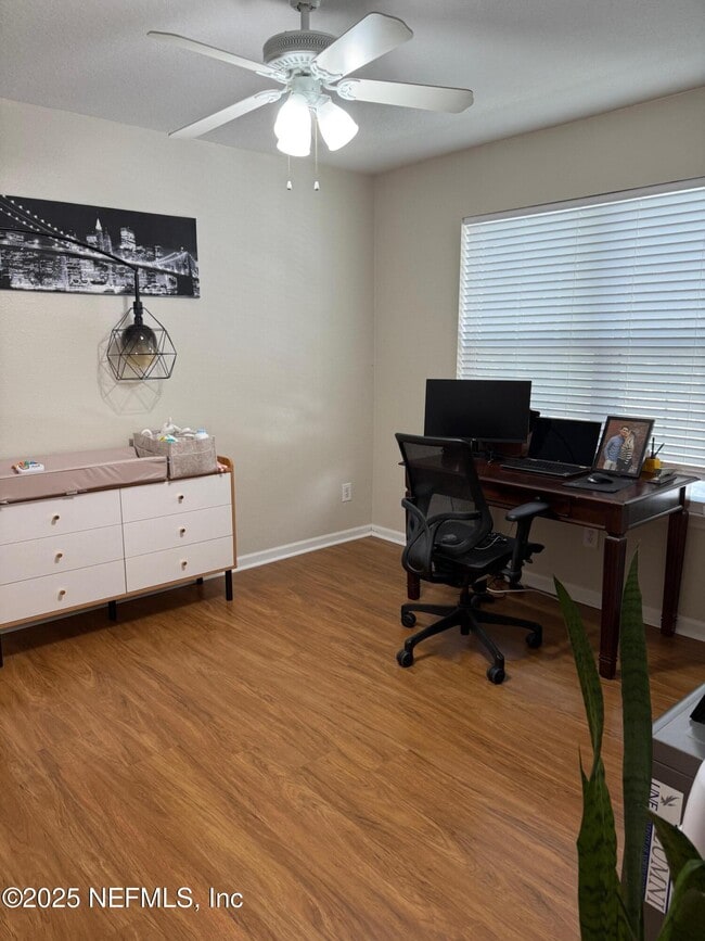 Foto del edificio - 7701 Timberlin Park Blvd