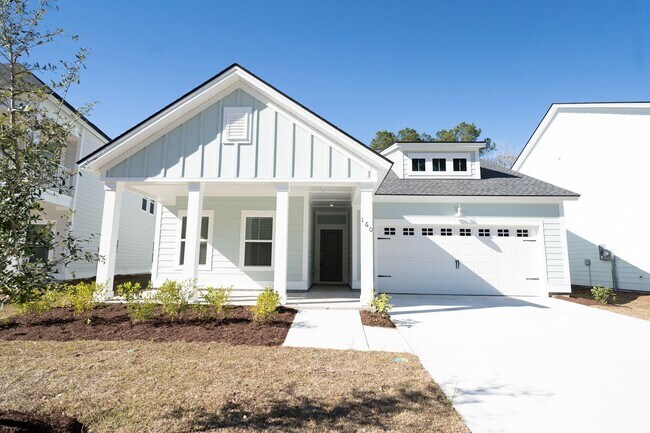 Foto del edificio - Available Soon!