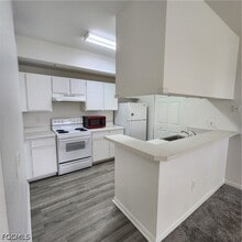 Building Photo - 6321 Aragon Way