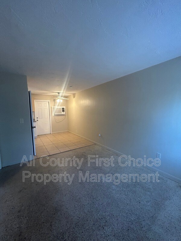 Foto del edificio - 1530 Carmel Ave