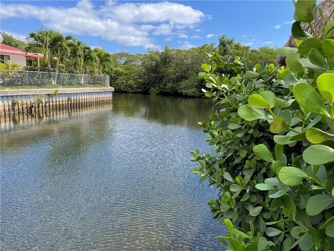 Foto del edificio - 3035 Hayes St