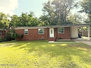 Building Photo - 2404 Red Oak Dr