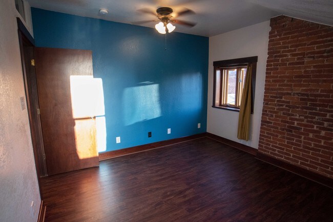 upstairs bedroom #2 - 1003 Chestnut St