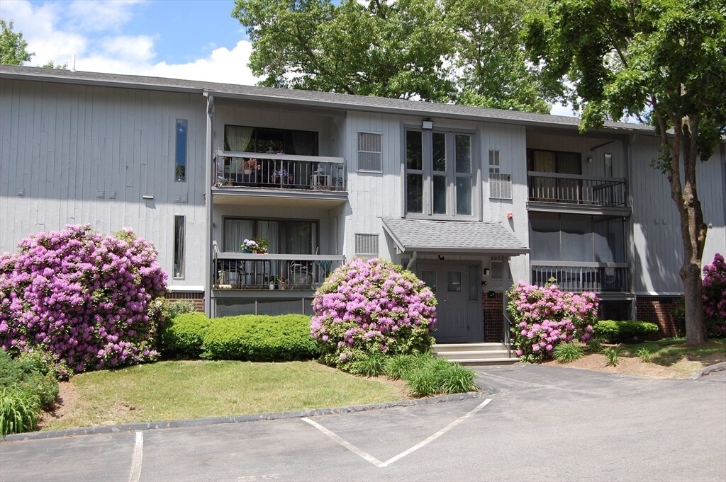 1461 Pawtucket Blvd Unit 310, Lowell, MA 01854 Condo for Rent in
