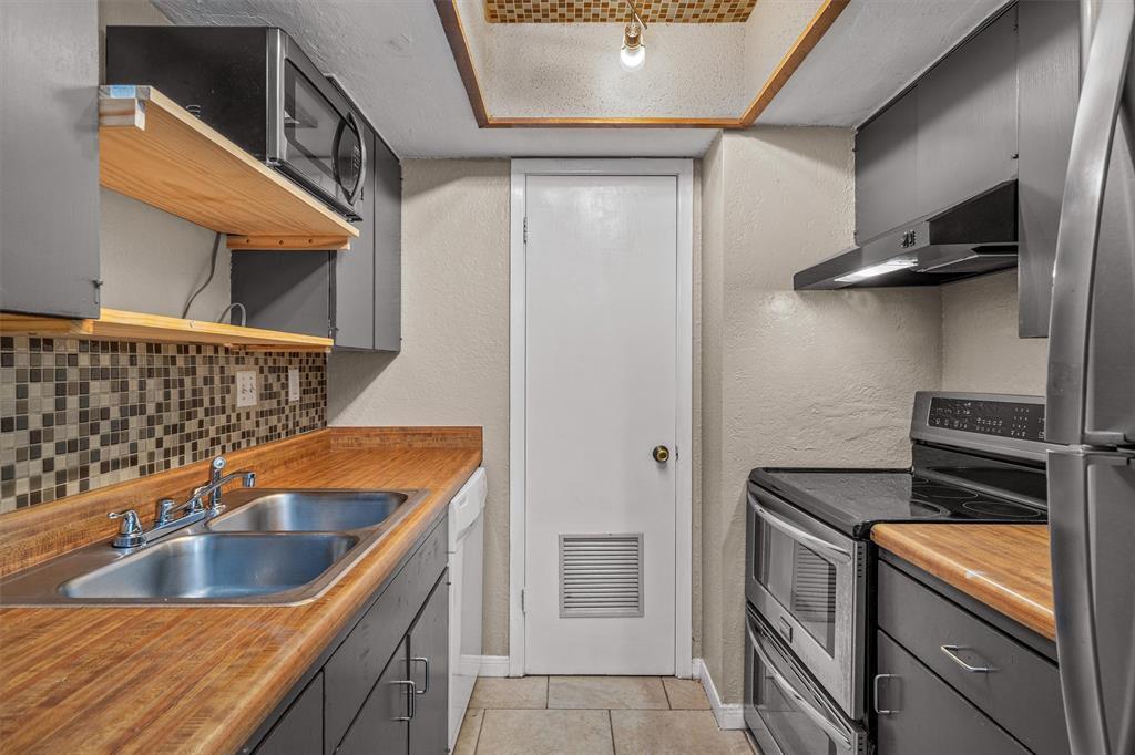 Foto principal - 2600 Penny Ln