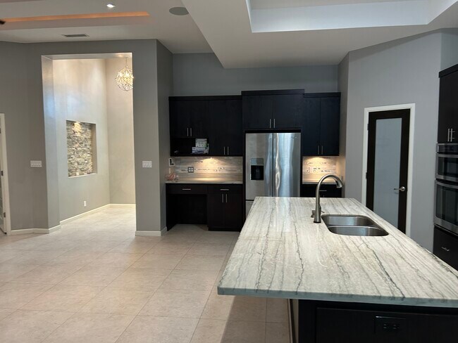 Foto del edificio - 4105 Lake View Dr