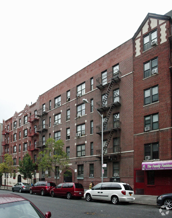 Foto principal - 70 Post Avenue