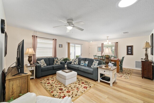 Building Photo - Furnished Annual Rental – Near Brownwood Town Square
