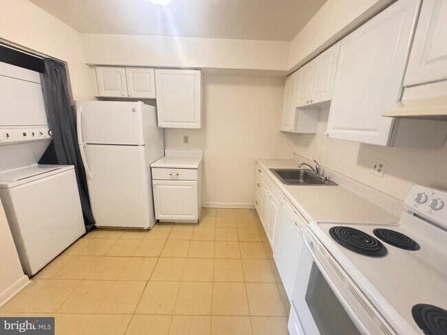 Foto del edificio - 8865 Roll Right Ct