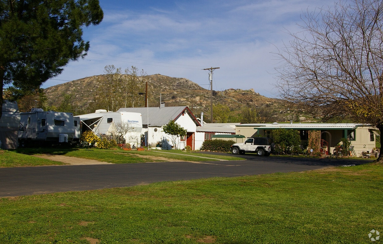 Ramona Mobile Home Park Apartments in Ramona, CA