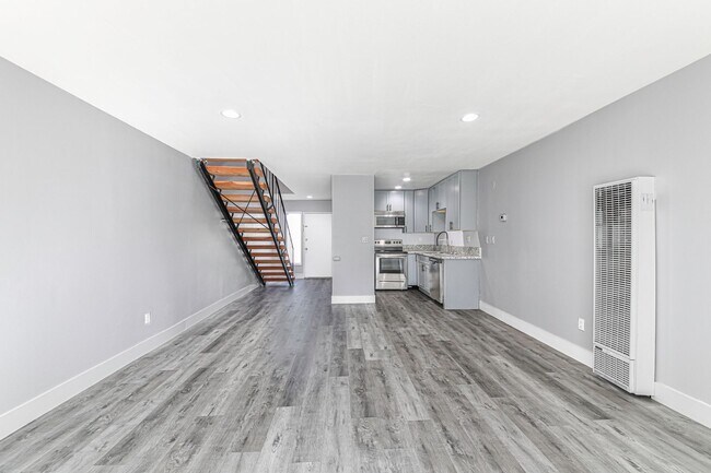 Building Photo - 13392 Magnolia St