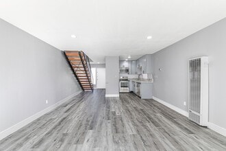 Building Photo - 13392 Magnolia St