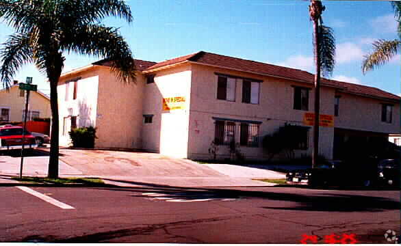 Building Photo - 4690 Wightman St