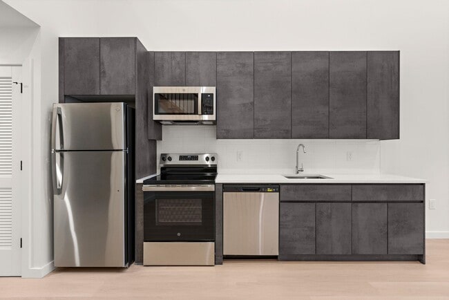 Building Photo - 1 Mallory Ave