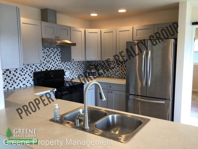 Building Photo - 2 br, 2 bath House - 3124 Madrona Beach Rd...