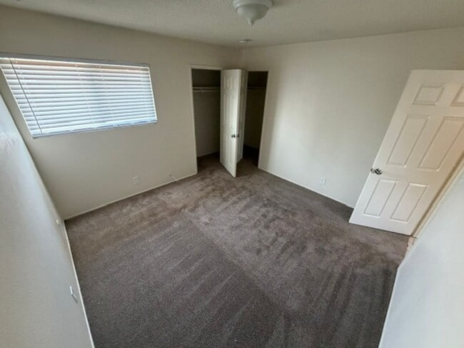 Building Photo - 4704 Planz Rd