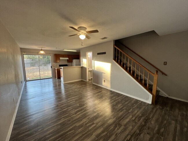 Foto del edificio - 5908 Greengate Dr
