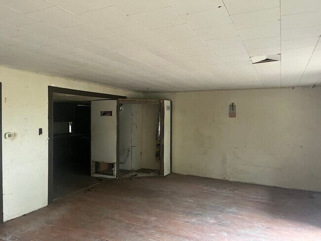 Foto del edificio - 1896 County Rd 1850 N