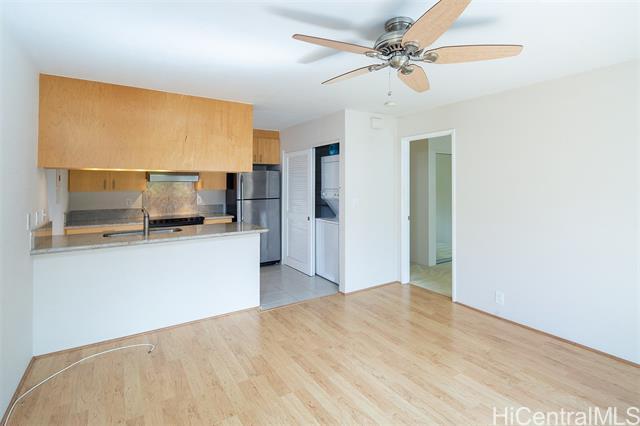 Building Photo - 493 Mananai Pl