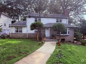 Building Photo - 414 Heathcote Ave