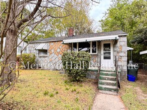 Building Photo - 3611 Hydrangea St