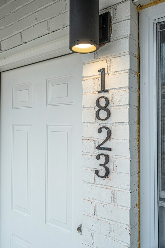 Foto del edificio - 1821-1829 25th Ct S