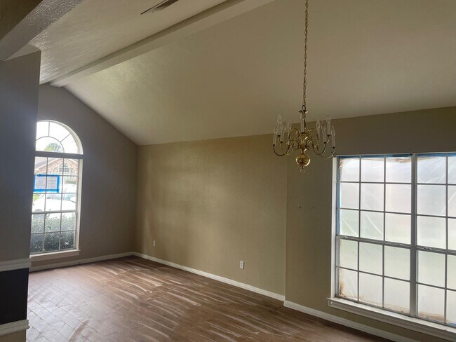 Foto del edificio - 3645 Innisbrook Dr