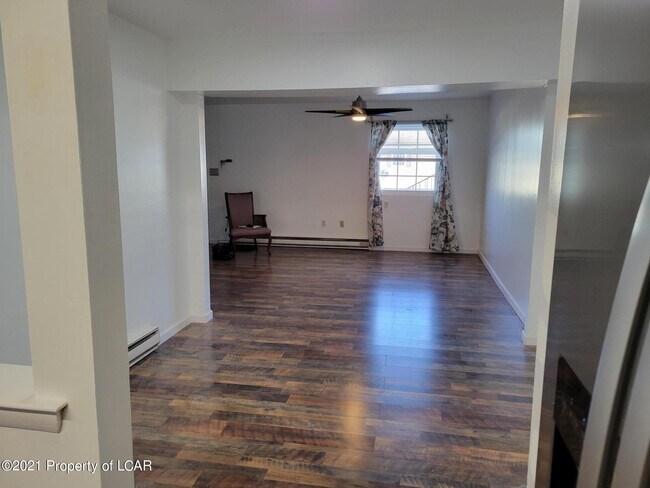 Building Photo - 58 Saratoga Ct