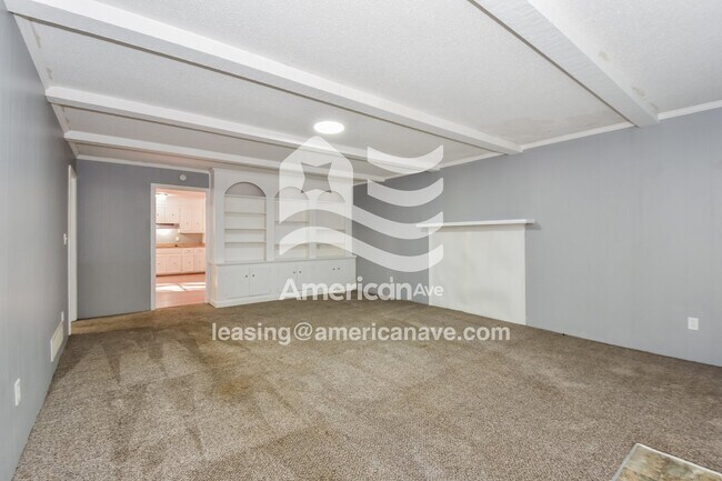 Foto del edificio - 630 White Falls Dr