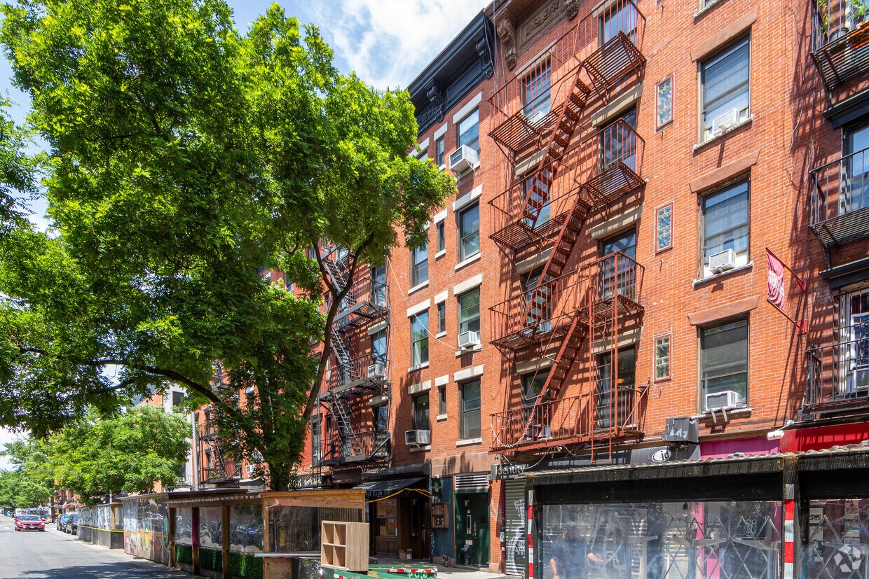 Primary Photo - 509 E Sixth St