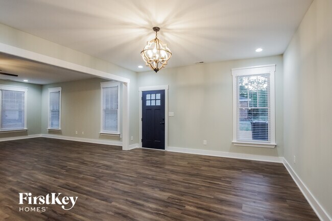 Foto del edificio - 300 S Crawford St