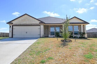 Building Photo - 412 Saddleback Trl