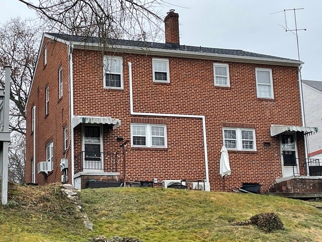 Rear view - 1405 Winchester St