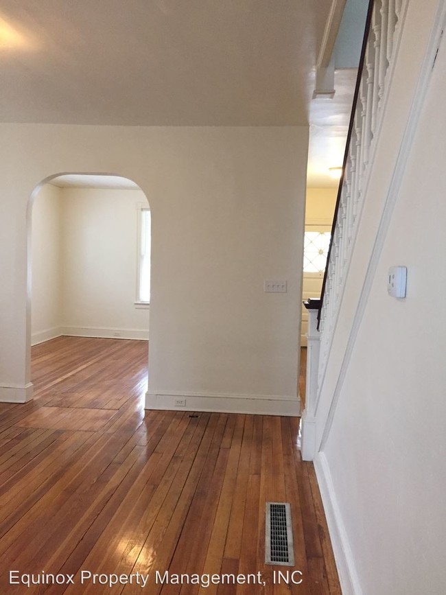 Building Photo - 3 br, 1 bath House - 1233 1/2 Mechanic Street