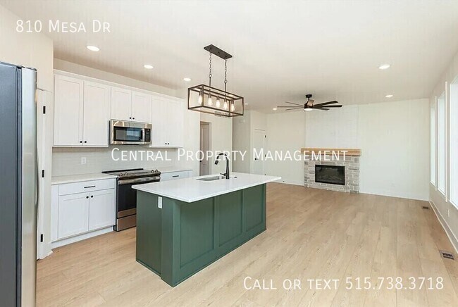 Foto del edificio - 810 SE Mesa Dr