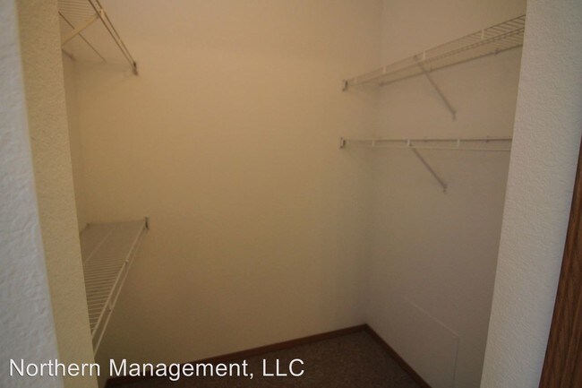 Foto del edificio - 2114-2210 Meadowland Dr