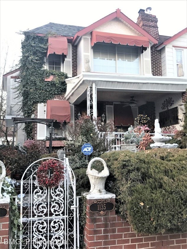 Foto principal - 1135 E Price St