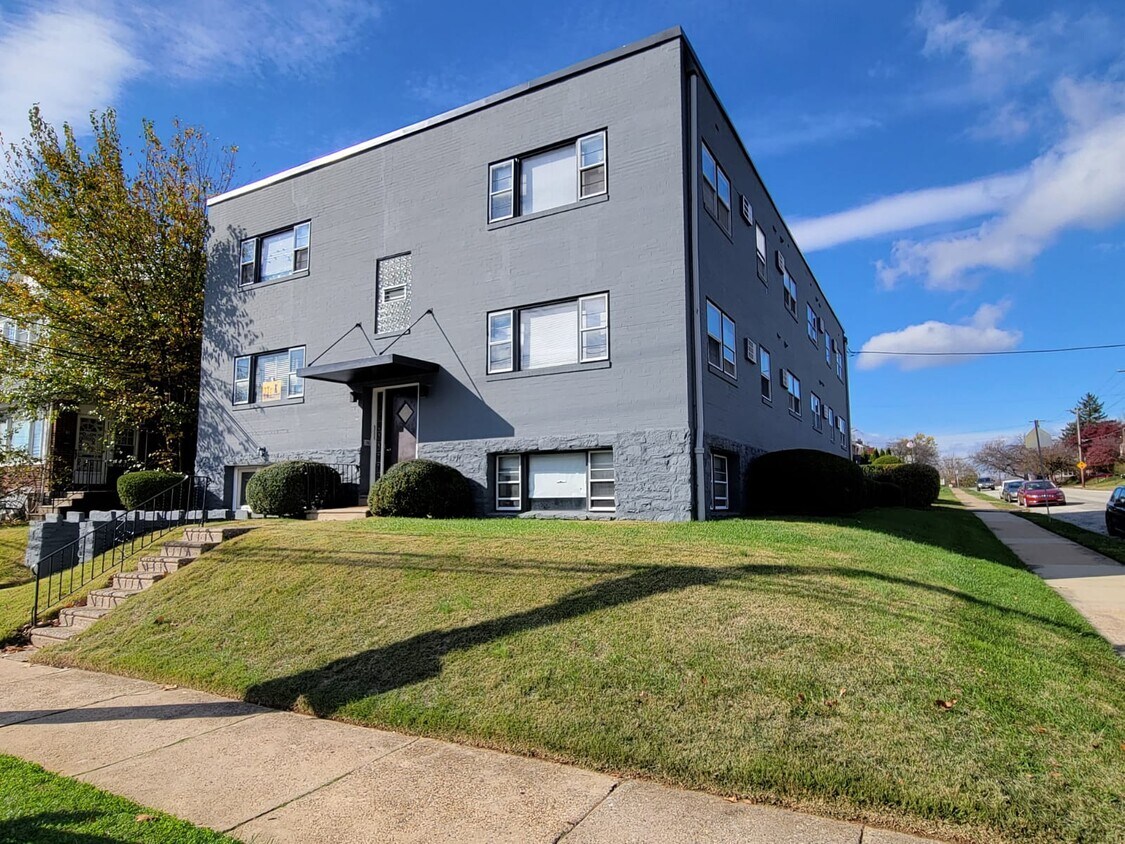 Loretto 7828 Apartments in Philadelphia, PA