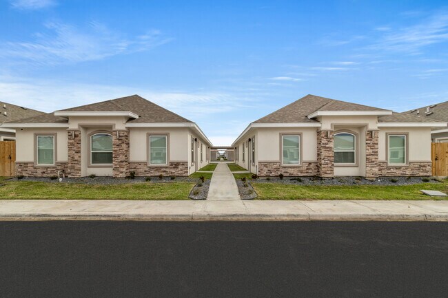 Foto del edificio - 1000 N Woodson Ave
