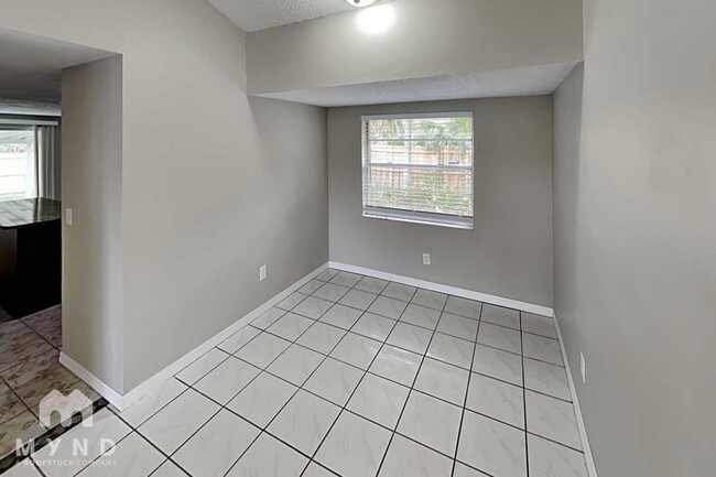 Foto del edificio - 6701 Village Grove Ct