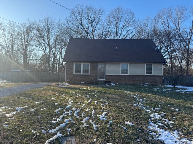 Building Photo - Charming Single Family Home