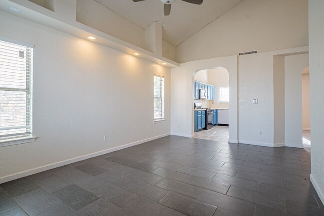 Building Photo - 7041 Falling Leaf Cir
