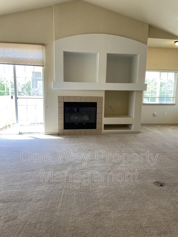 Building Photo - 6607 W 3rd St