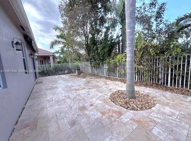 Foto del edificio - 1538 Winterberry Ln