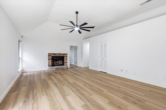 Building Photo - 8812 Sabinas Trail