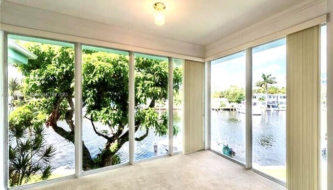 Building Photo - 180 Isle of Venice Dr
