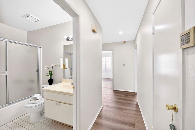 Foto del edificio - 2324 Lillyvale Ave
