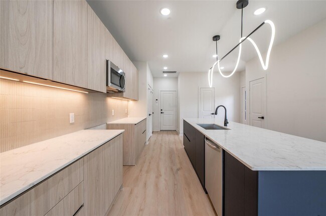 Foto del edificio - 8132 Brandon St